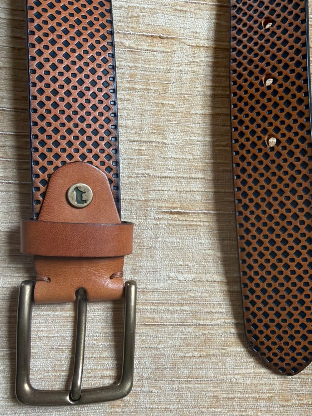 Will Leather Goods Men's Brown Embossed Golf Leather Belt 38 by 1.5 in